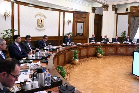 عاجل.. رئيس الوزراء يتابع تعديلات قانون التأمين الصحي الشامل وخطة التوسع في المرحلة الثانية