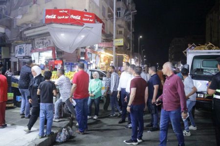 حدث ليلًا.. محافظ دمياط يجري جولة مفاجئة ويقود حملة لرفع الإشغالات