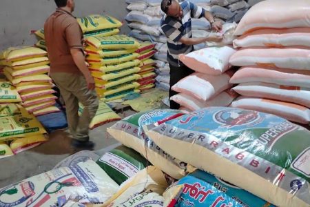 ضبط مئات العبوات من المبيدات والأسمدة المغشوشة والمحظورة في الغربية