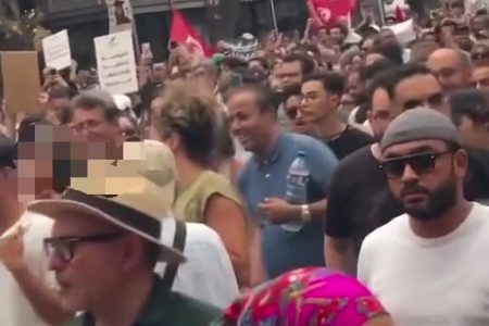 فيديو.. مظاهرات في تونس ومخاوف من تصاعد التوتر