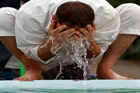 ترك الاستنشاق في الوضوء.. هل يؤثر على صحته؟ أمين الفتوى يجيب